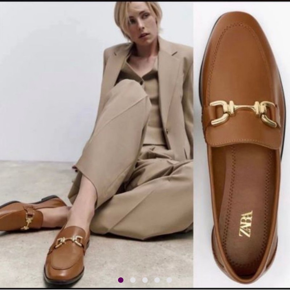 🎉SALE🎉NWT🔥Women's Brown Loafers with Gold Accent